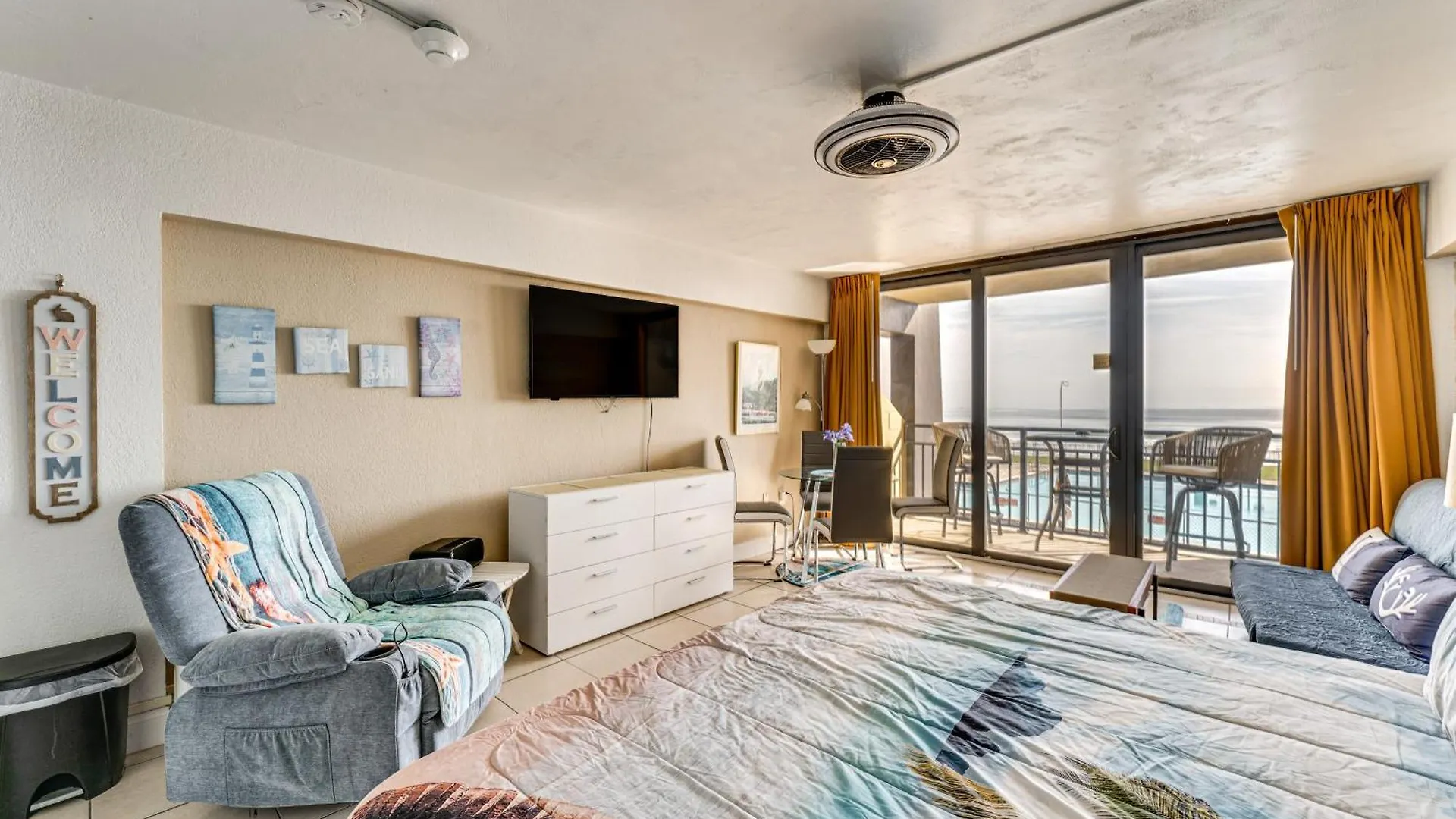 Daytona Beach Resort Studio With Beach Access! Daytona Beach